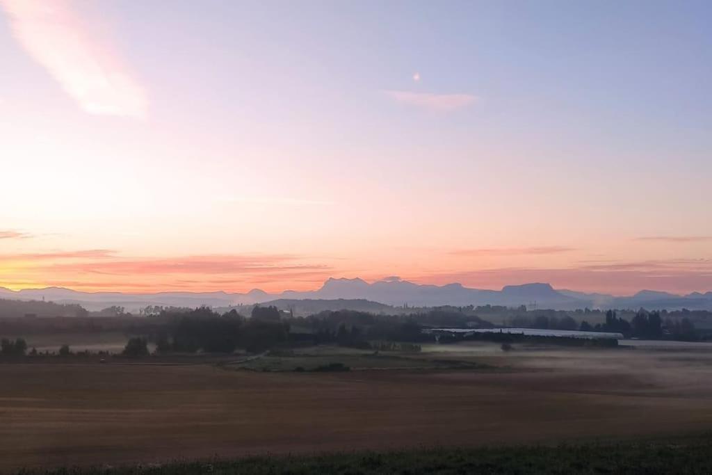 Le Gite De La Vieille Pierre 'Climatise' Villa Allex Bagian luar foto